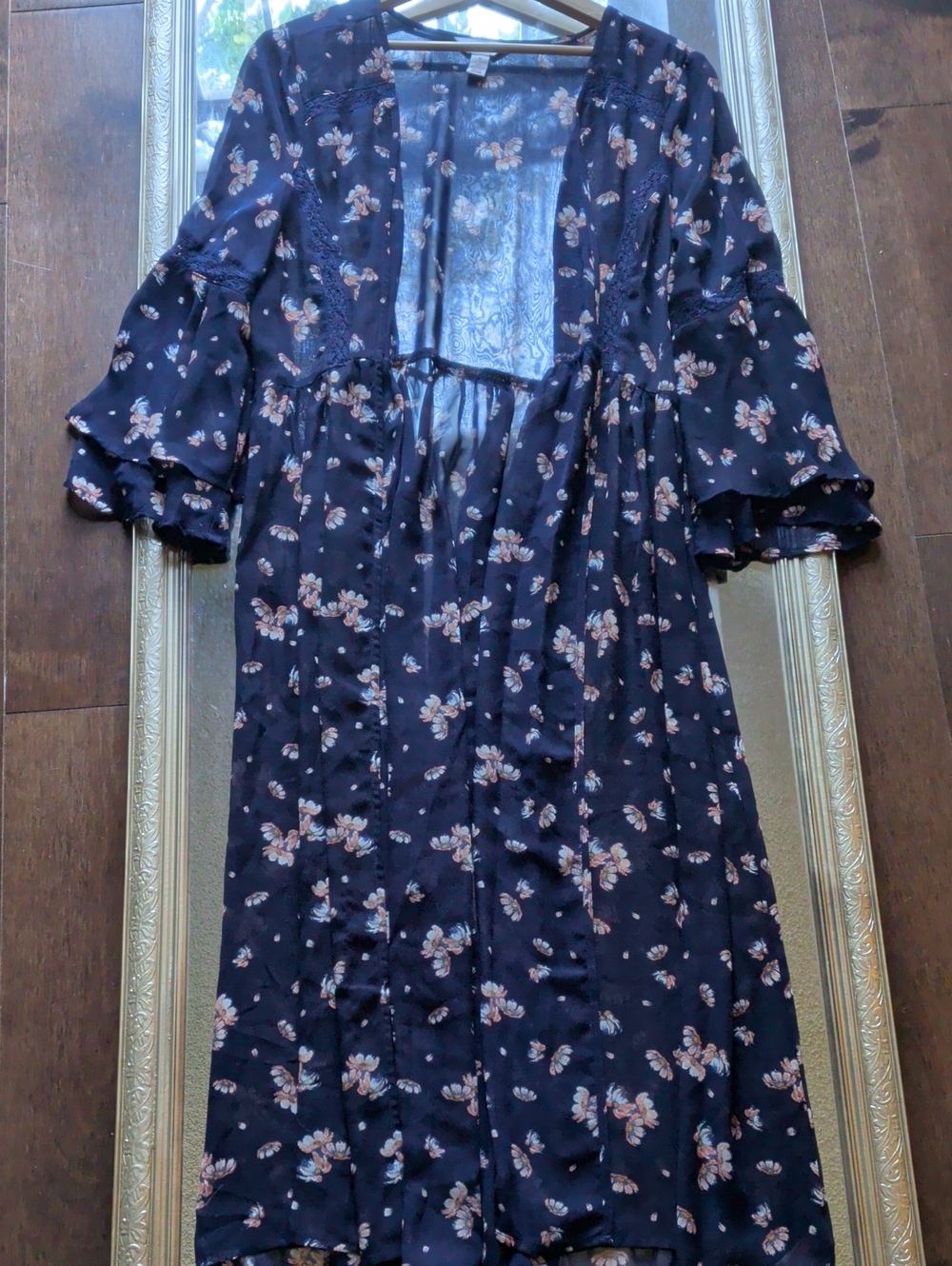 Arizona Jean Company Navy Floral Lightweight‎ Cardigan